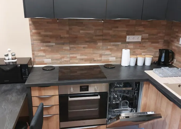 Kurko1 Apartment Tale